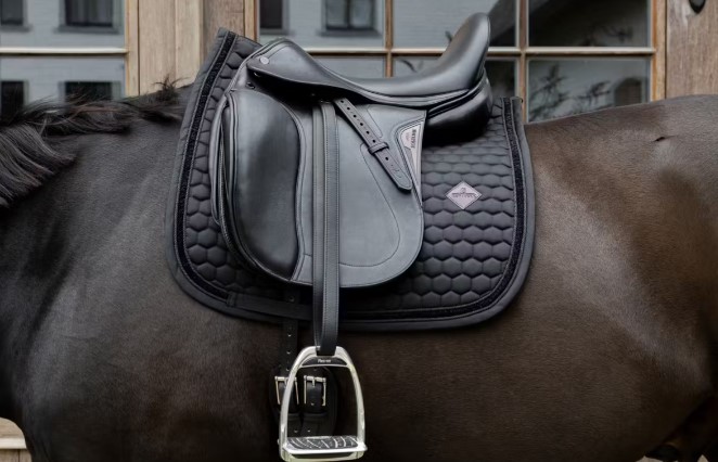 Kentucky Schabracke Glitzerband schwarz DR